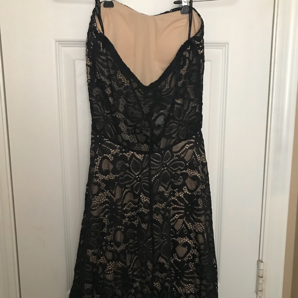 Dress - Picture 3 of 4